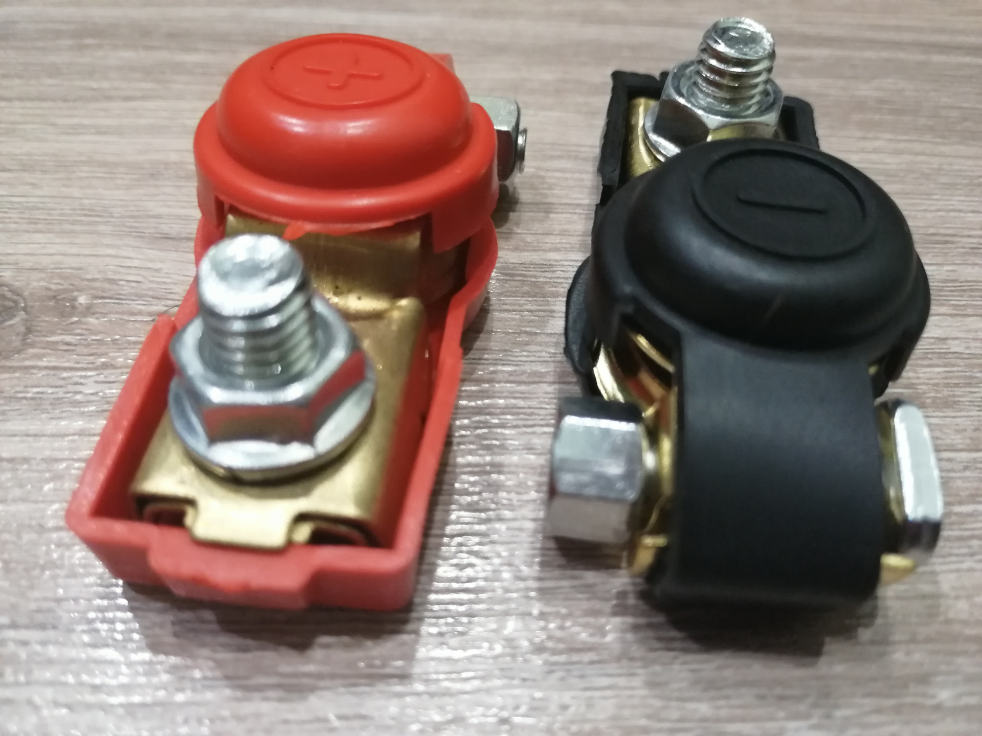 Клеммы аккумулятора за 215 рублей с Aliexpress — Renault Trafic (2G), 1 ...