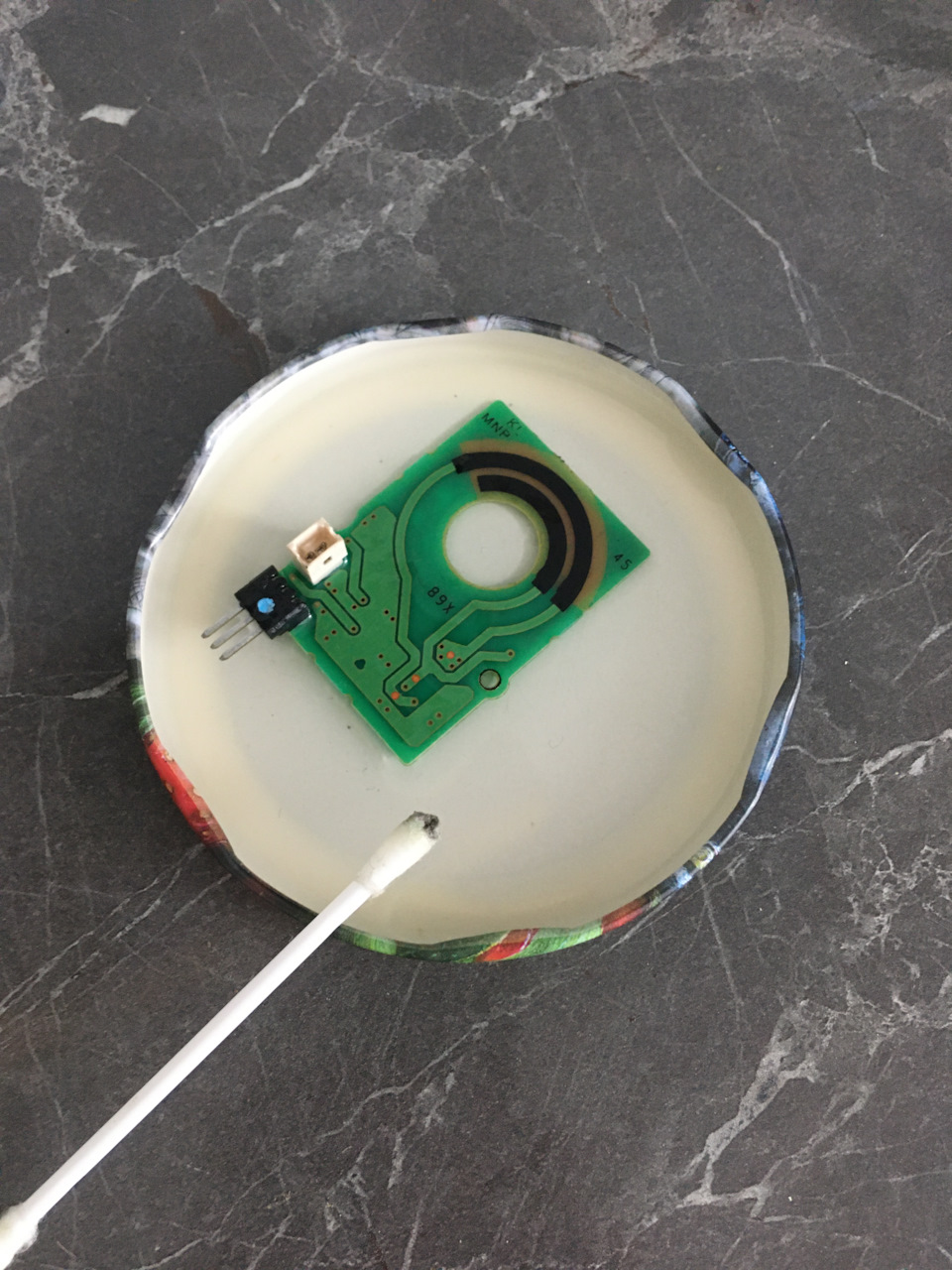 замочил на час в спирт. Так на умном форуме сказали ботаники — Nissan Teana (J31)