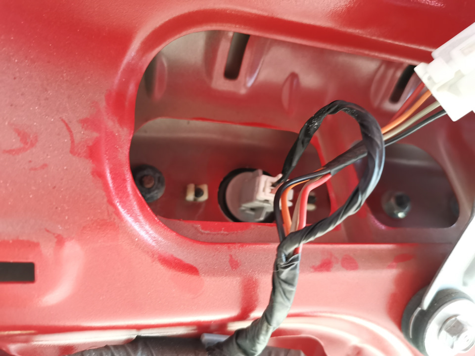 Замена ламп стоп сигналов и подсветки номера — Hyundai Getz, 1,4 л ...