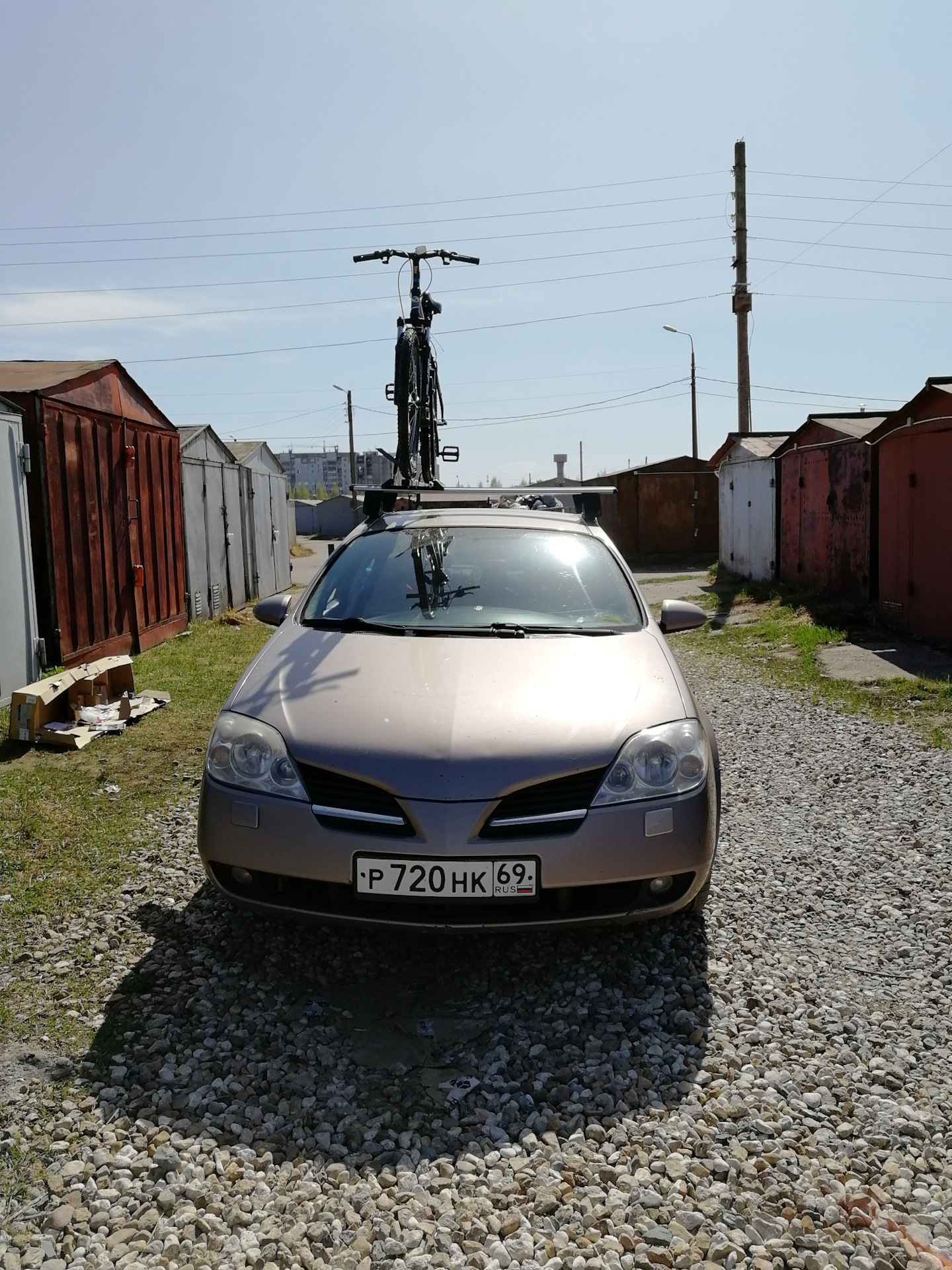 Багажник на крышу ниссан примера Багажник и крепление для велика - Nissan Primera (P12), 1,6 л, 2005 года аксессу