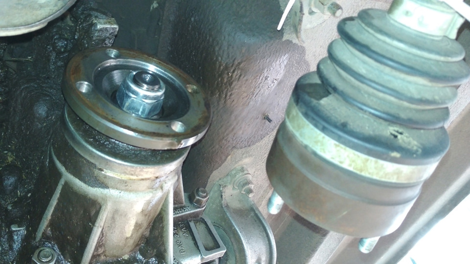 Замена сальника и масла в раздатке. Нива 4х4 — Lada 4x4 3D, 1,7 л, 2011 ...