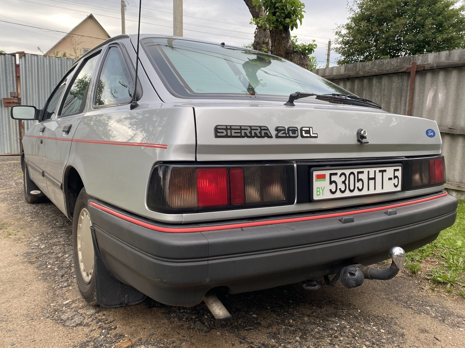 Полоски на кузове Sierra — Ford Sierra, 2 л, 1987 года | аксессуары | DRIVE2