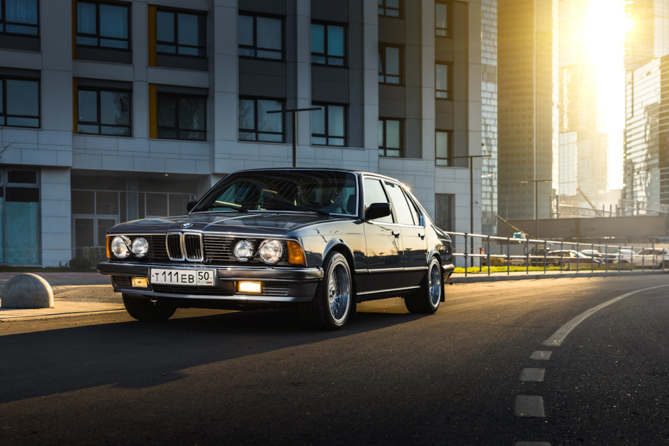 Фото в бортжурнале BMW 7 series (E23)