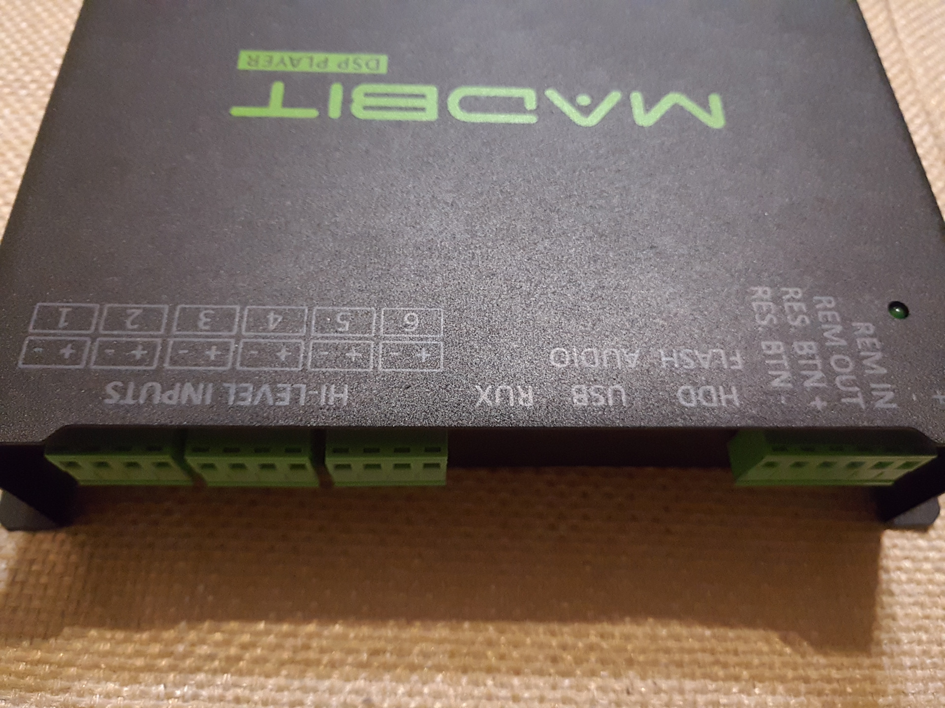 Madbit pro. Мад бит плеер. MADBIT DSP Pro Размеры. Dsp926747. Freescale dsp563xx.