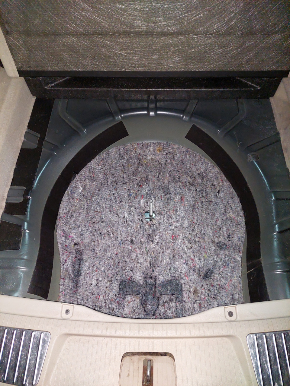 Конденсат в багажнике — болезнь? — Opel Insignia (1G), 1,6 л, 2009 года ...