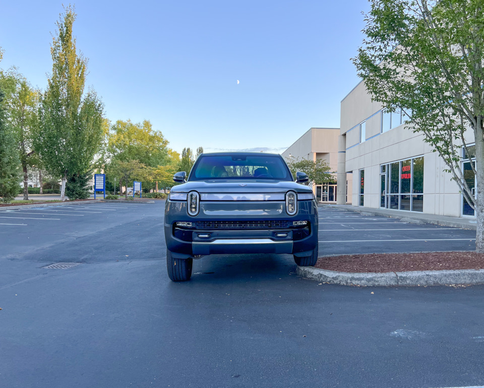 Тест: выравнивание кузова на неровной поверхности — Rivian R1T, 2022 ...