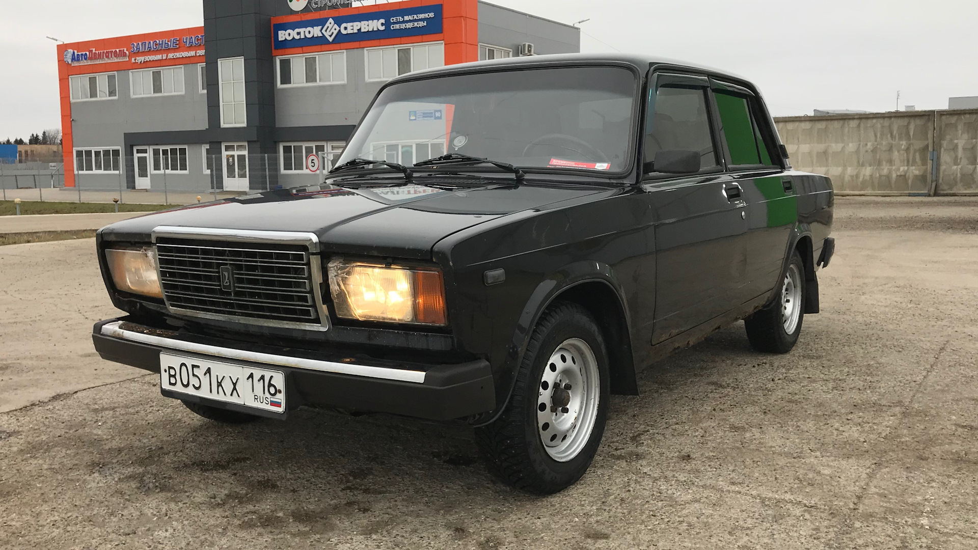 Lada 210740 1.6 бензиновый 2010 | дикие 73лс,черный космос на DRIVE2