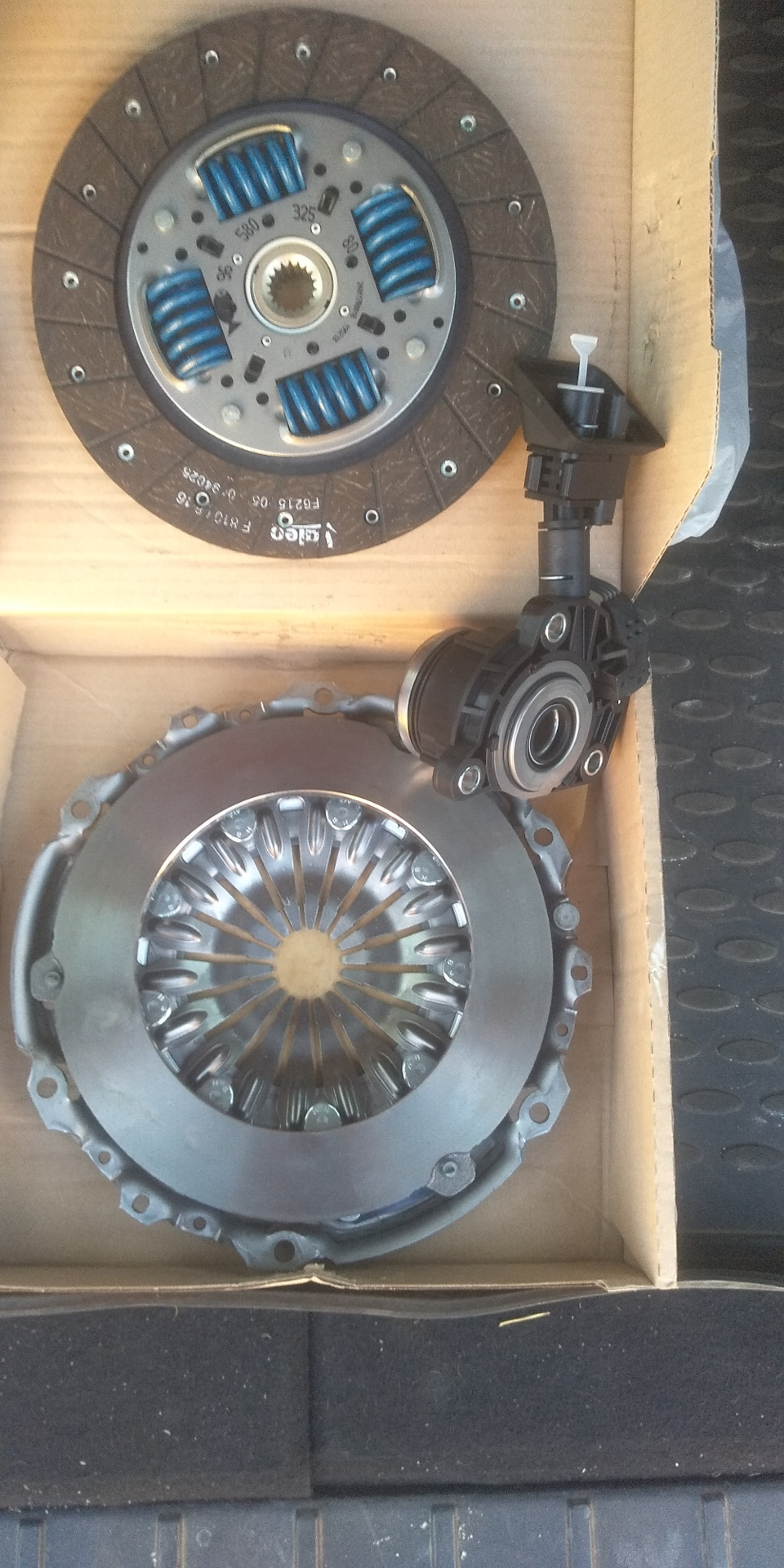 2 дизель. Приспособление для замены сцепления c4 пикассо купить. Замена сцепления ситроен пикассо. Замена сцепления ситроен пикассо. Выжимной диск ситроен с4.