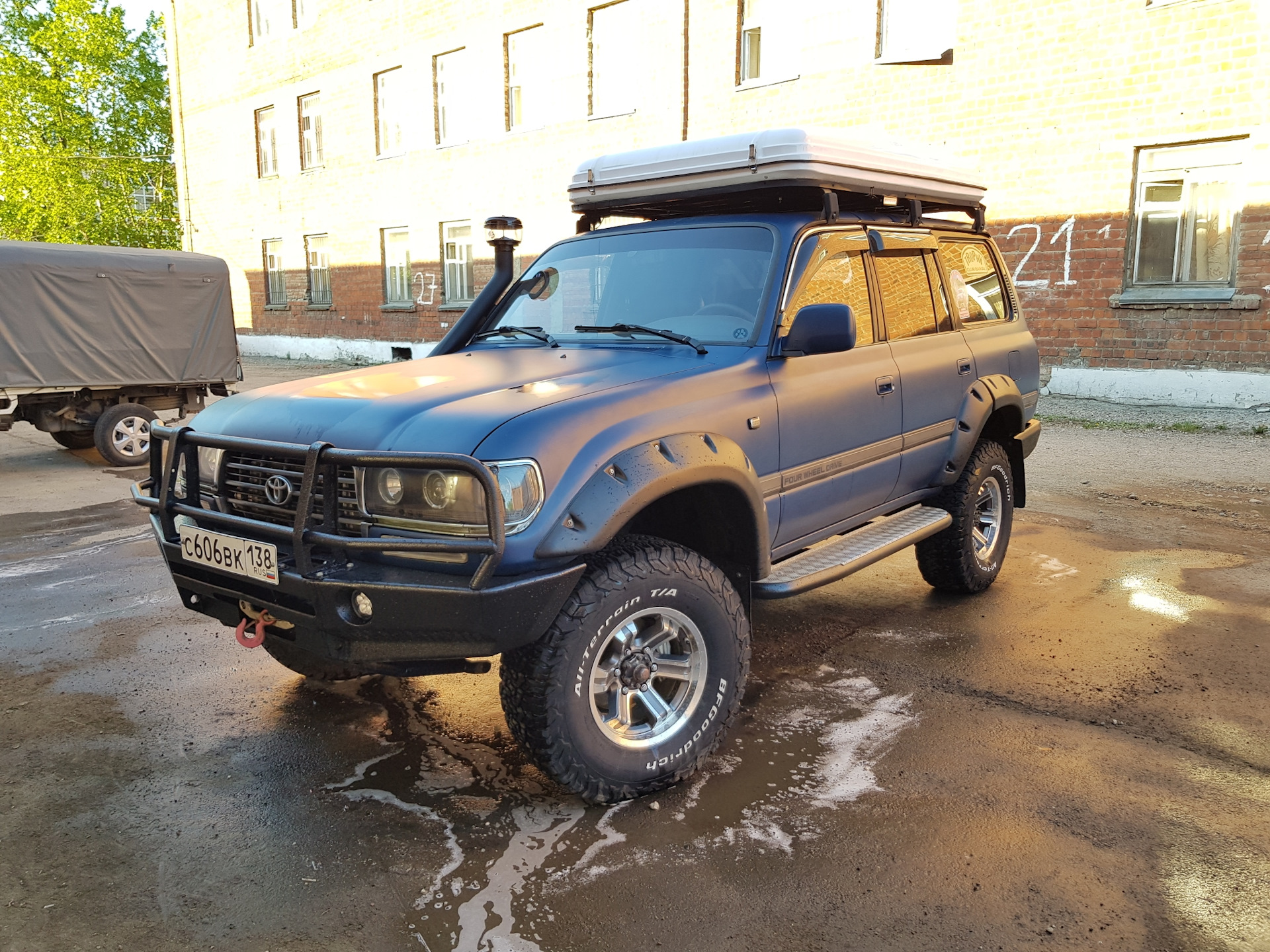 Toyota Land Cruiser 80 Camper