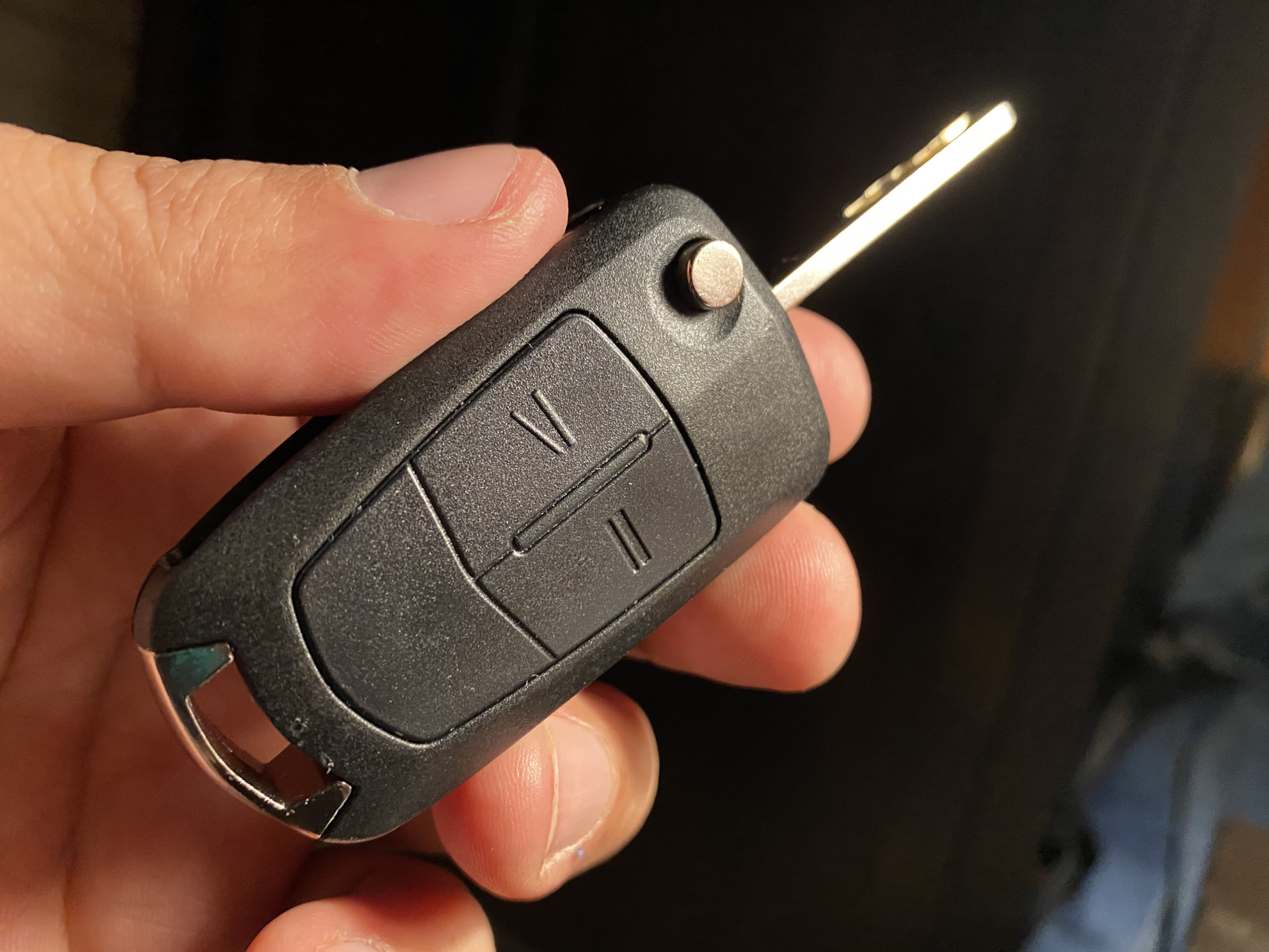 Ключ зафира б. Ключ Opel Zafira b. Opel Zafira b Центральный замок. Ключи от машины Опель. Ключ центрального замка.