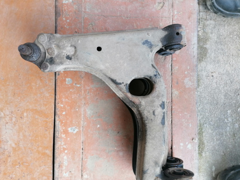 90495104 Рычаг передний правый Opel Astra F купить бу в Ростове-на-Дону Z4899120