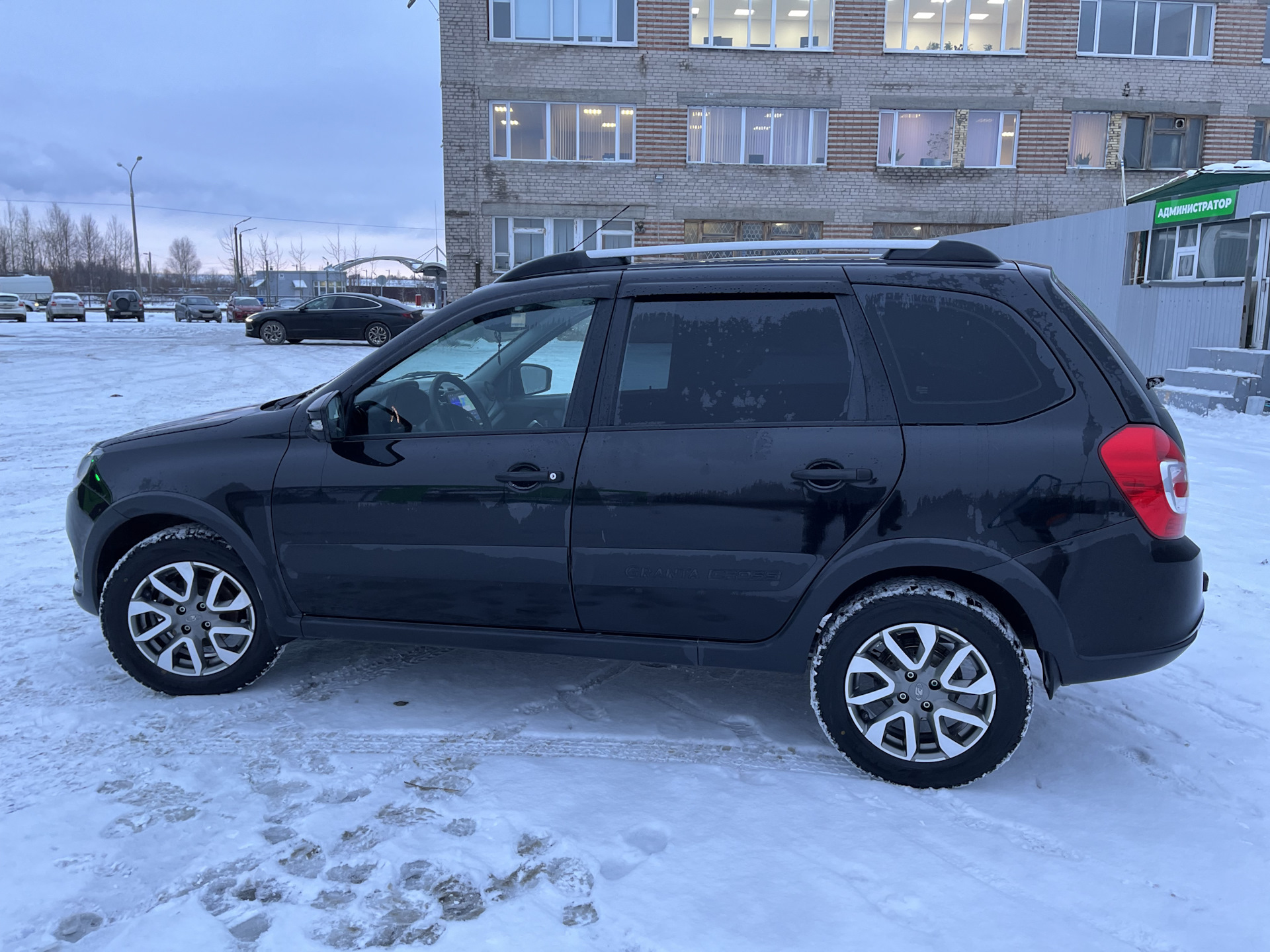 Виатти 195/60/15 на родные диски — Lada Гранта Cross, 1,6 л, 2023 года ...