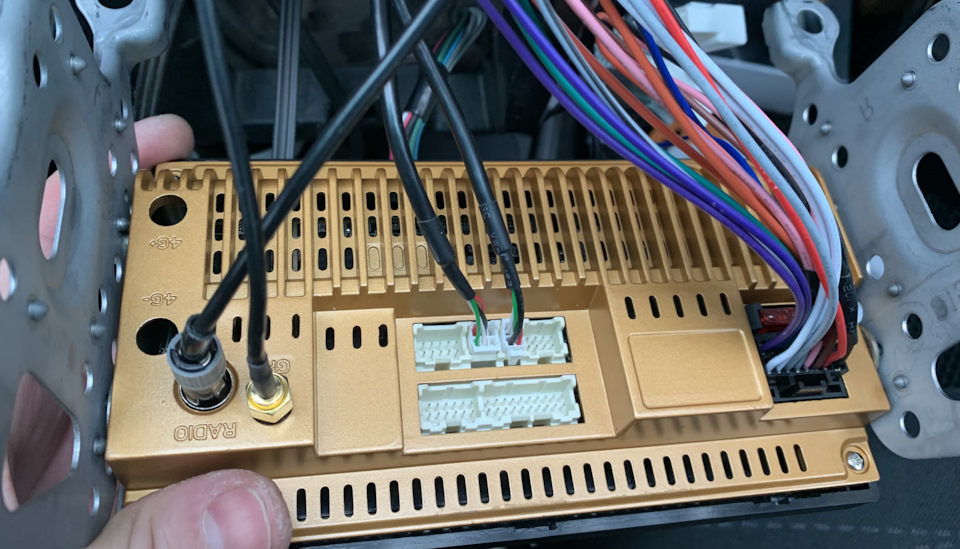 Вид сзади — Toyota Yaris (p2)