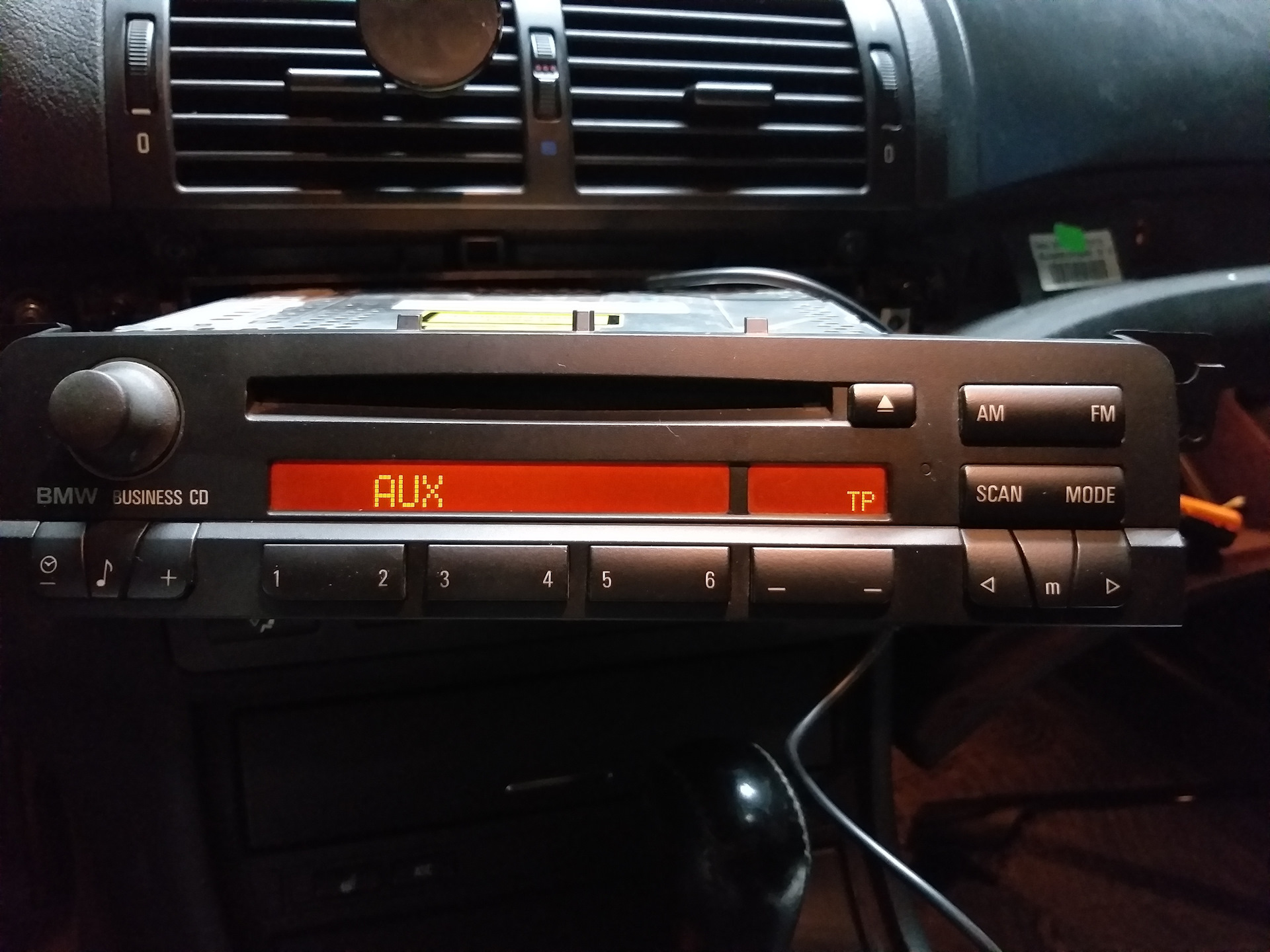 AUX в заводскую магнитолу — BMW 3 series (E46), 2,5 л, 2001 года ...