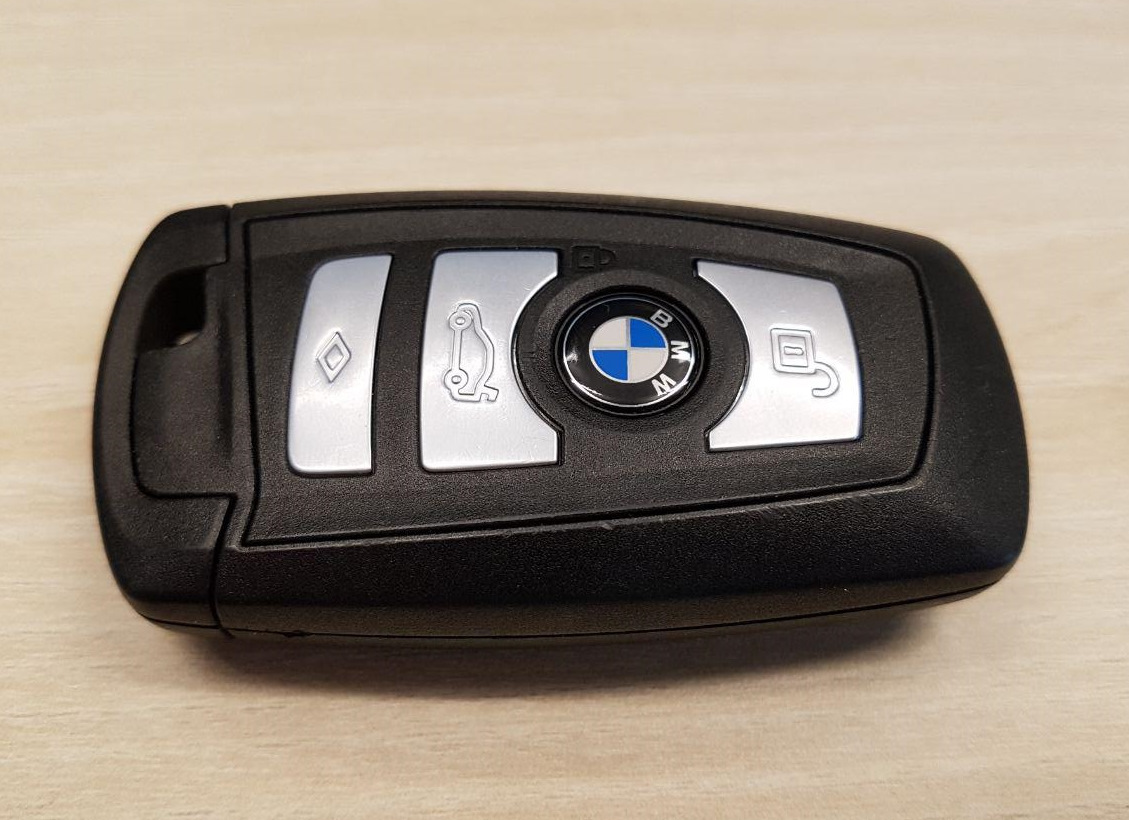 Как разобрать ключ бмв х3 Стирка и сушка ключа - BMW X3 (F25), 3 л, 2011 года поломка DRIVE2