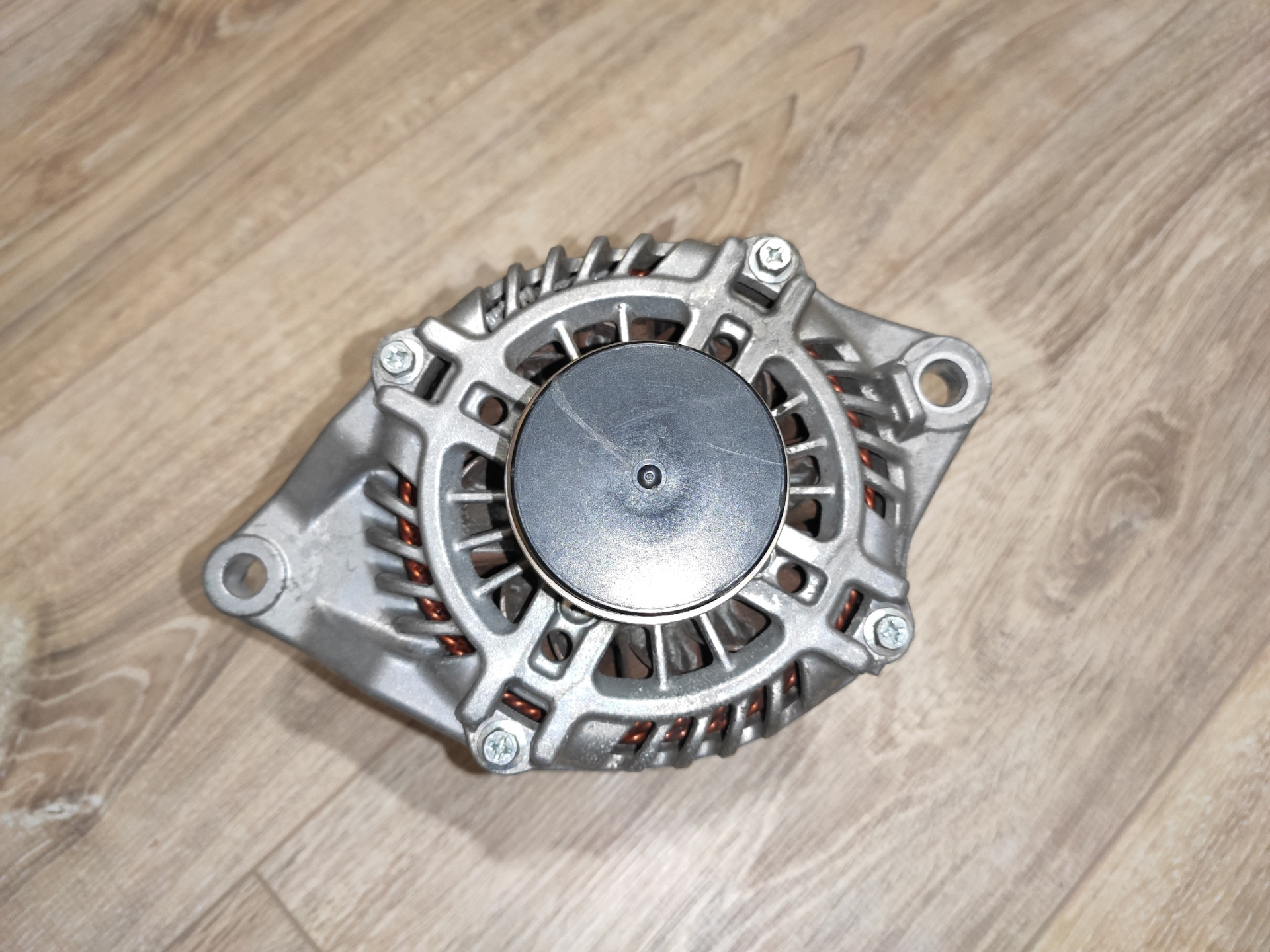 генератор от 4J мотора 130 А вопрос подойдёт ли он фишка в фишку болт ...