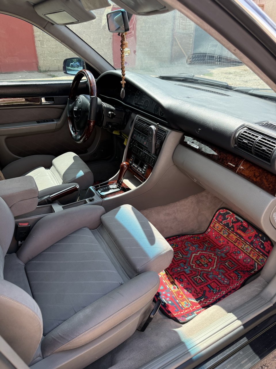 Фото в бортжурнале Audi A6 (C4)