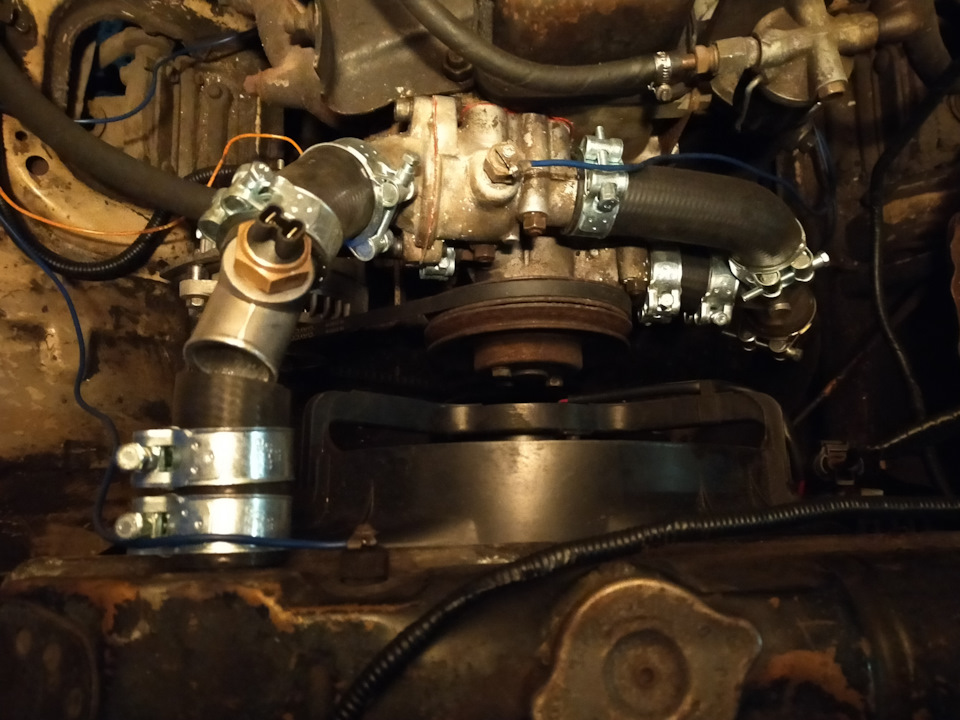 Практически полностью собранная система охлаждения — ГАЗ 2417