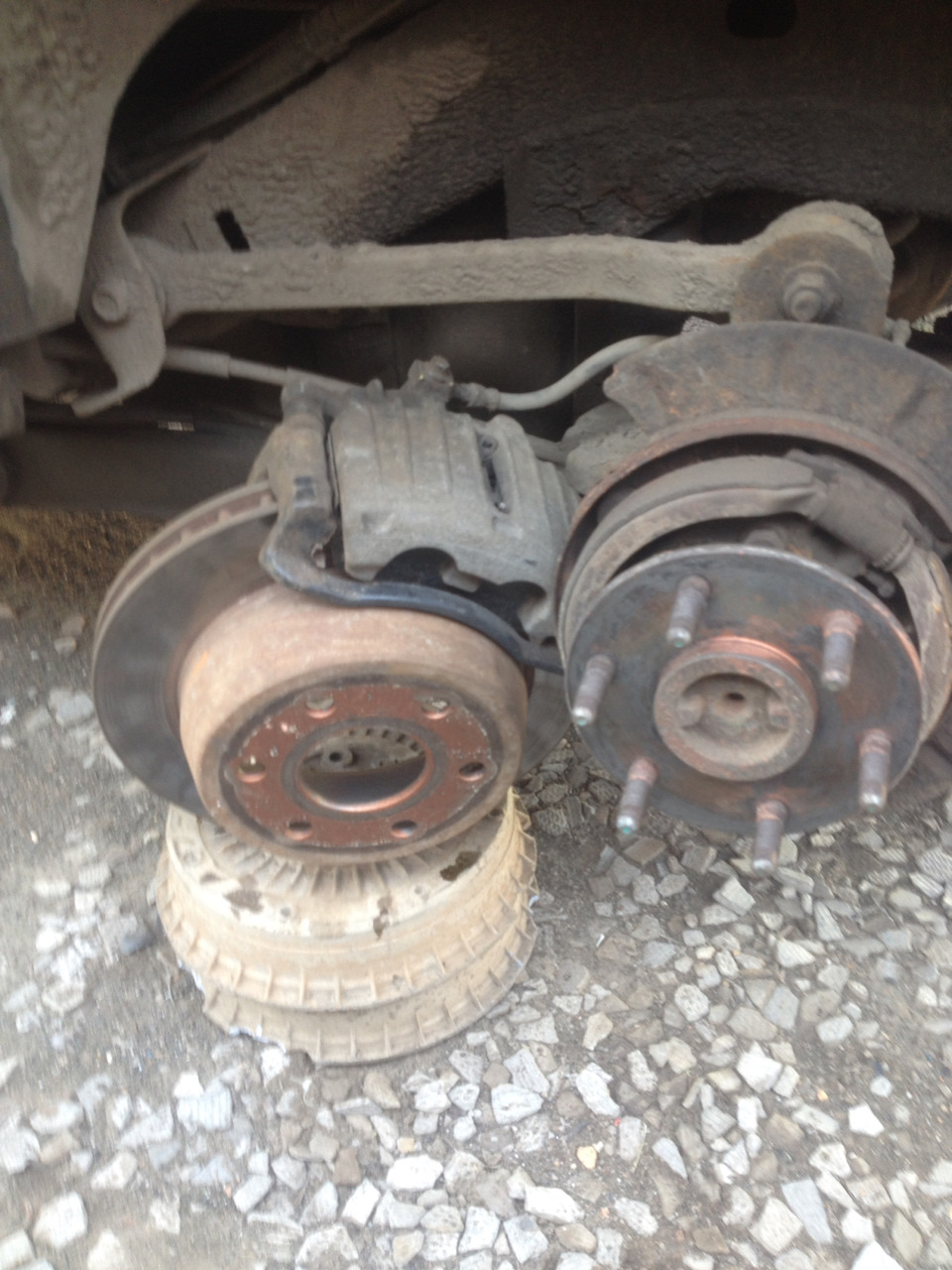 Обломился штуцер как прокачать тормоза Тахо 800 — DRIVE2