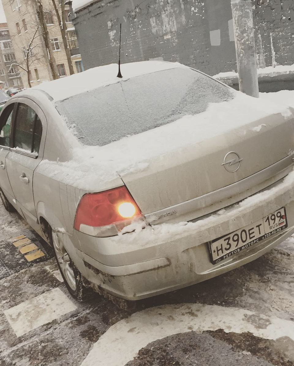 Усиленные газовые упоры крышки багажника — Skoda Octavia A5 Mk2, 1,8 л ...