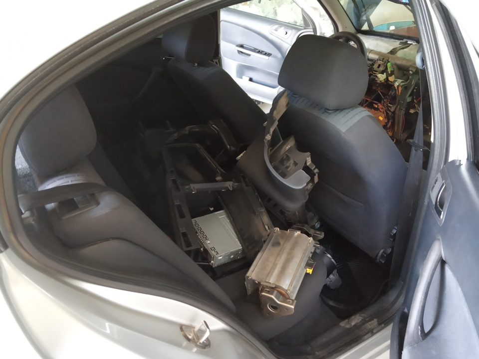 Течь радиатора печки — Skoda Octavia A4 Mk1, 1,8 л, 2005 года | своими ...