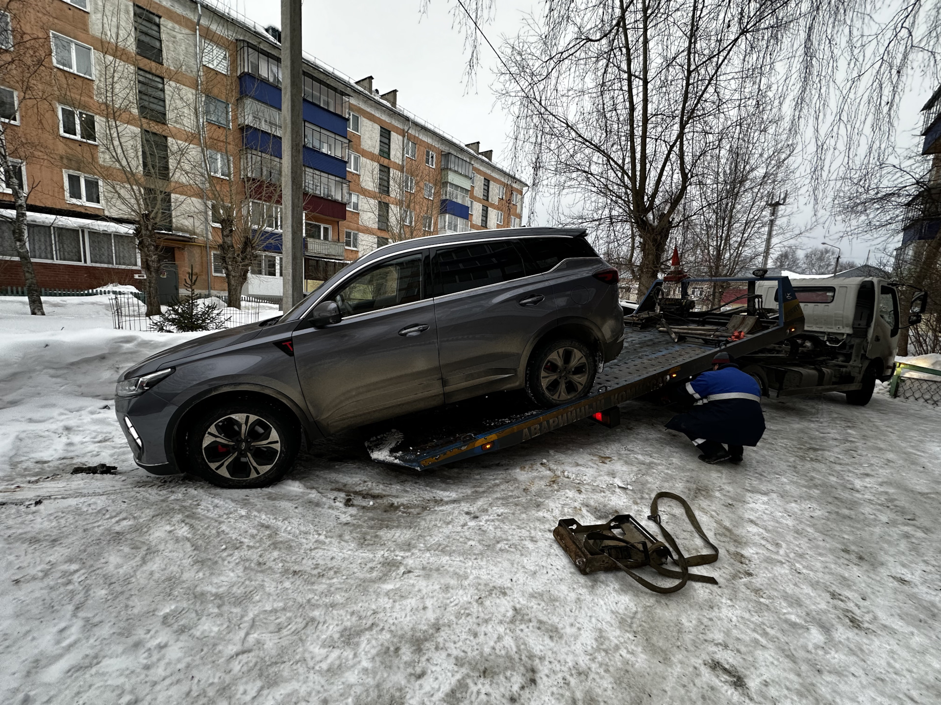 Первые проблемы, неприятности и поездка на эвакуаторе. — Chery Tiggo 7 Pro  Max, 1,6 л, 2023 года | поломка | DRIVE2