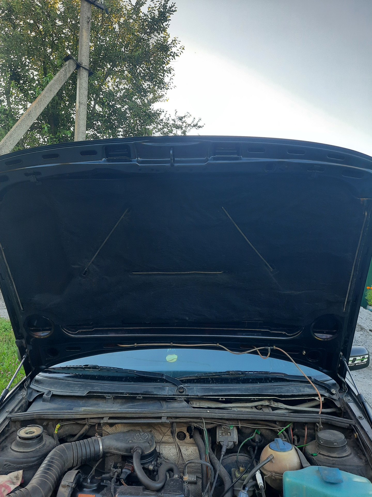 Упоры капота пассат б3 — Volkswagen Passat B3, 1,8 л, 1991 года ...