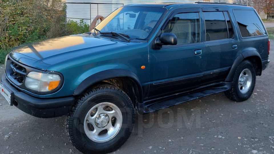 Удары с левой стороны при пробуксовке — Ford Explorer (2G), 4 л, 1998 ...