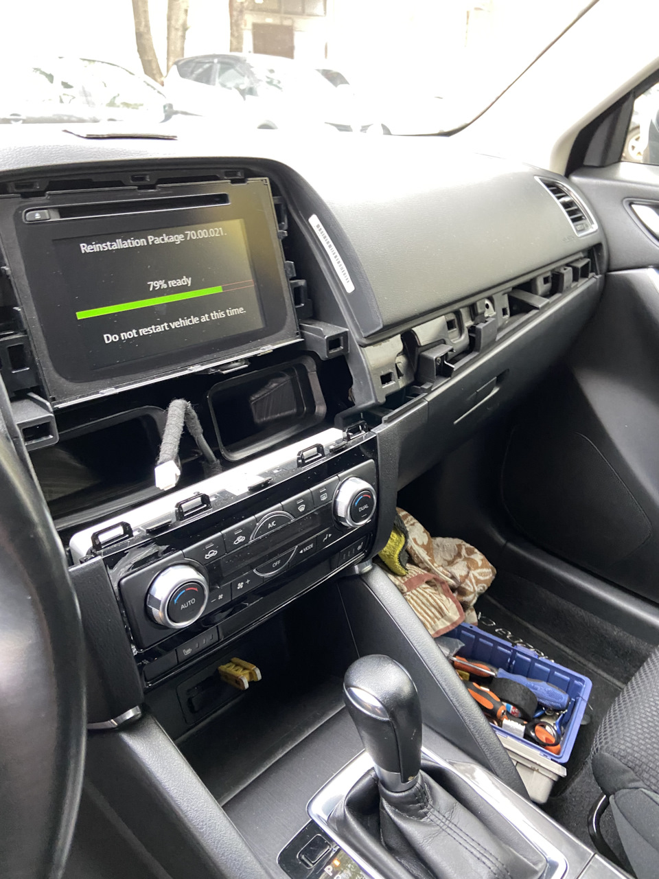 Установка CarPlay и камеры заднего вида — Mazda CX-5 (1G), 2 л, 2015 года |  аксессуары | DRIVE2