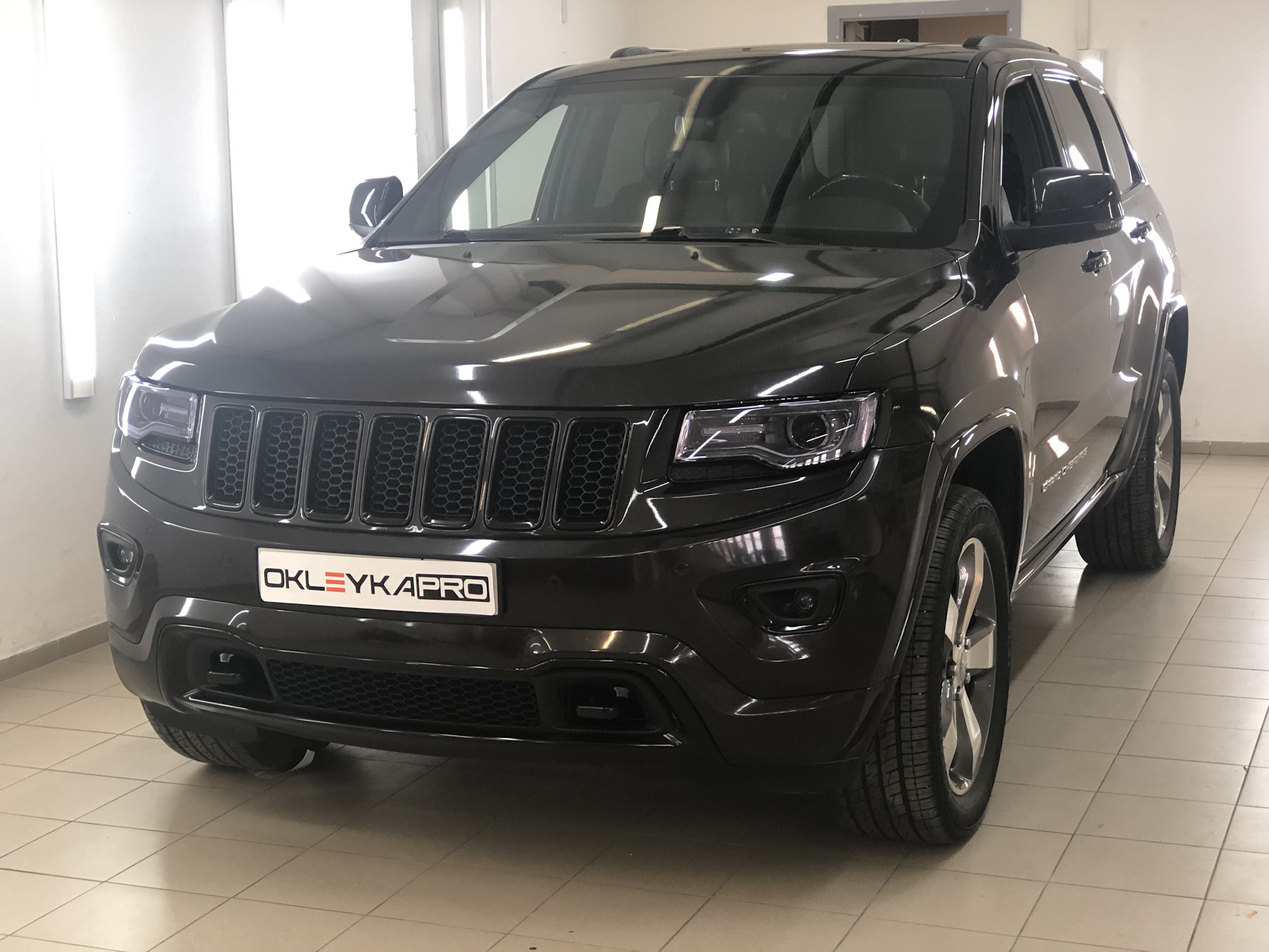 Оклейка Jeep Grand Cherokee