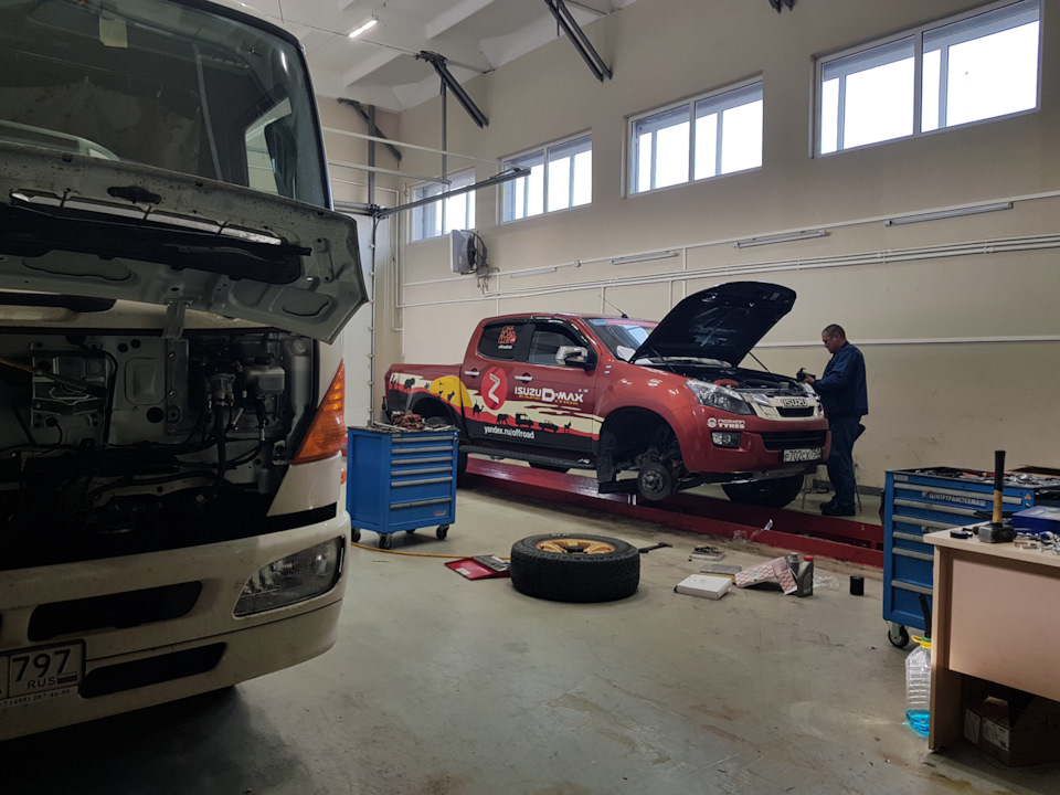 Фото в бортжурнале Isuzu D-Max (1G)