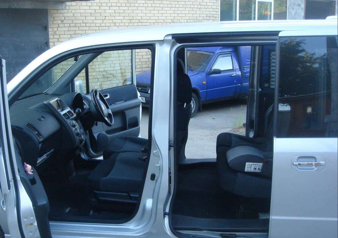 Замена топливного фильтра - Honda Mobilio Spike, 1,5 л, 2007 года своими руками 