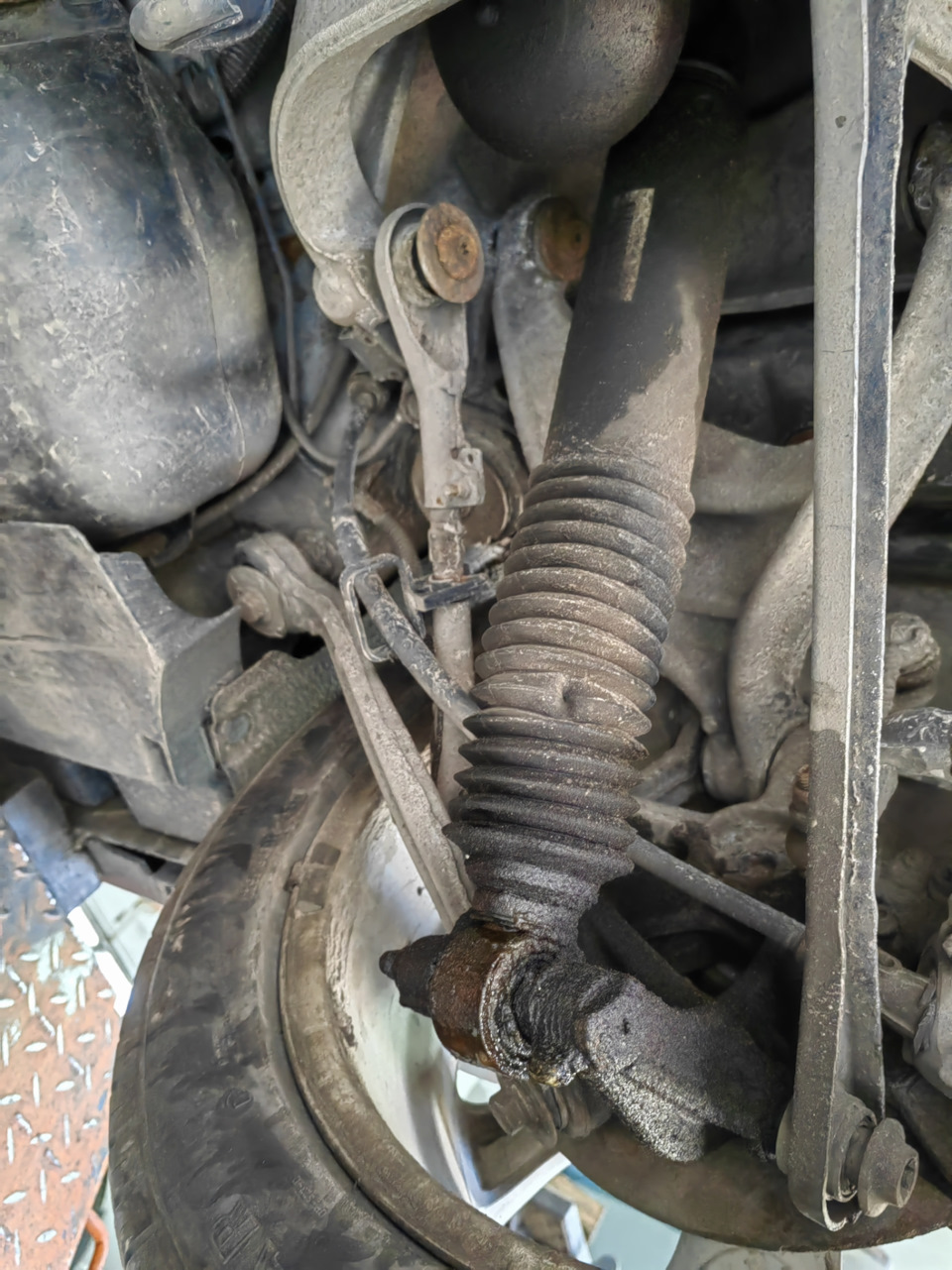 Потек задний гидроцилиндр — DRIVE2