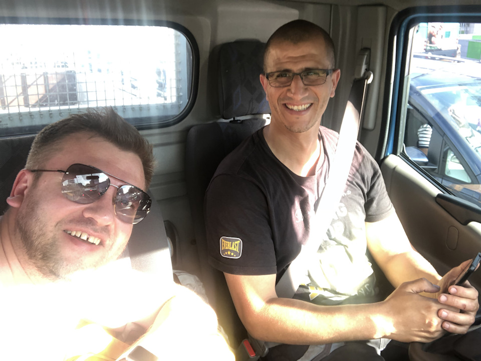 Мой ровесник из Алжира. Тоже любит Милен Фармер :) — Citroen C4 (2G)