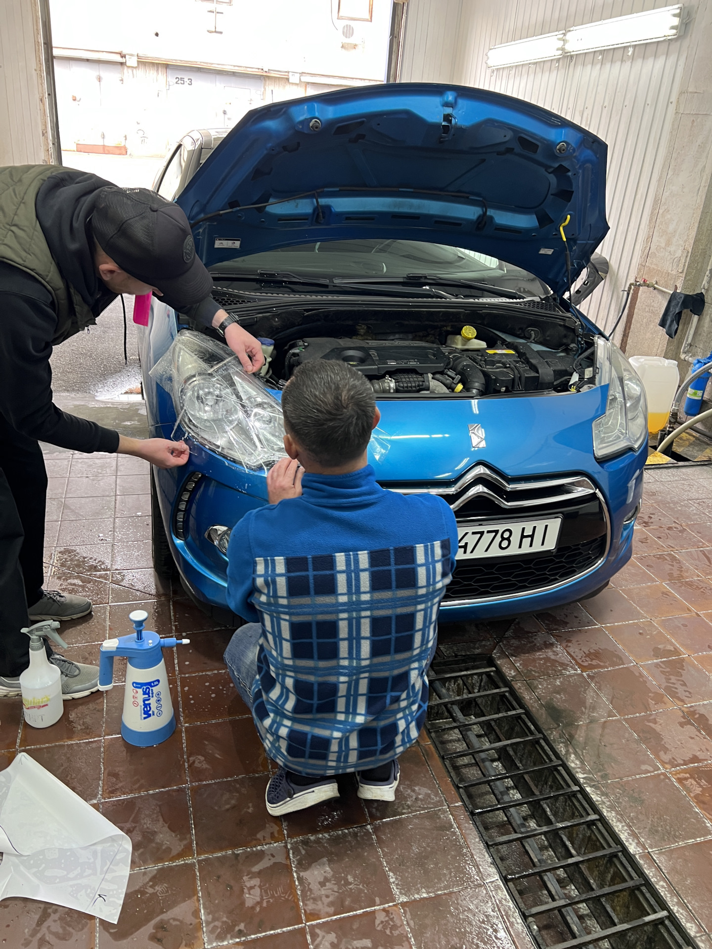 Радиатор кондера и форсунки — Citroen DS3, 1,6 л, 2011 года | визит на ...