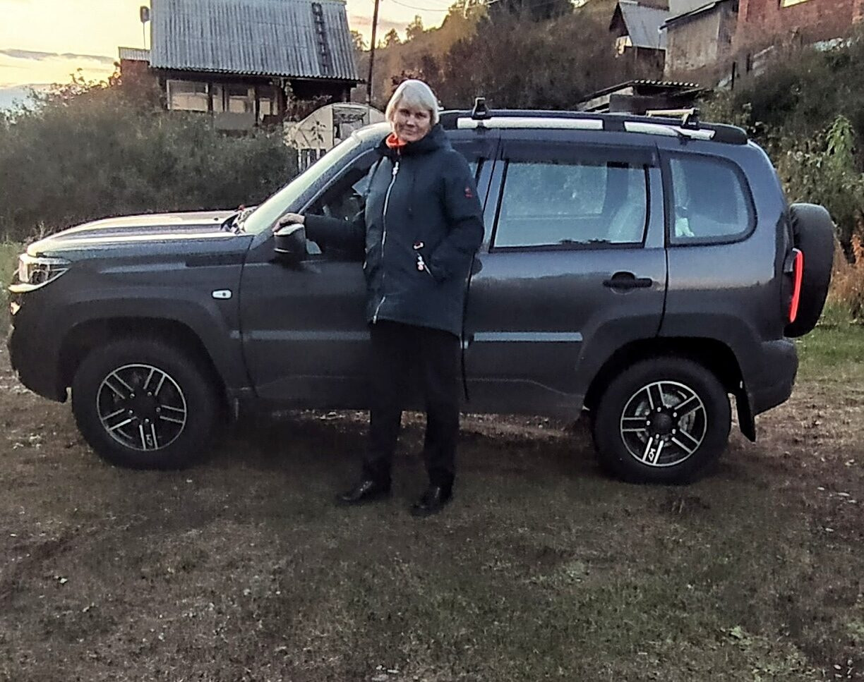 А темно-серый, совсем не серый. — Lada Niva Travel, 1,7 л, 2021 года ...