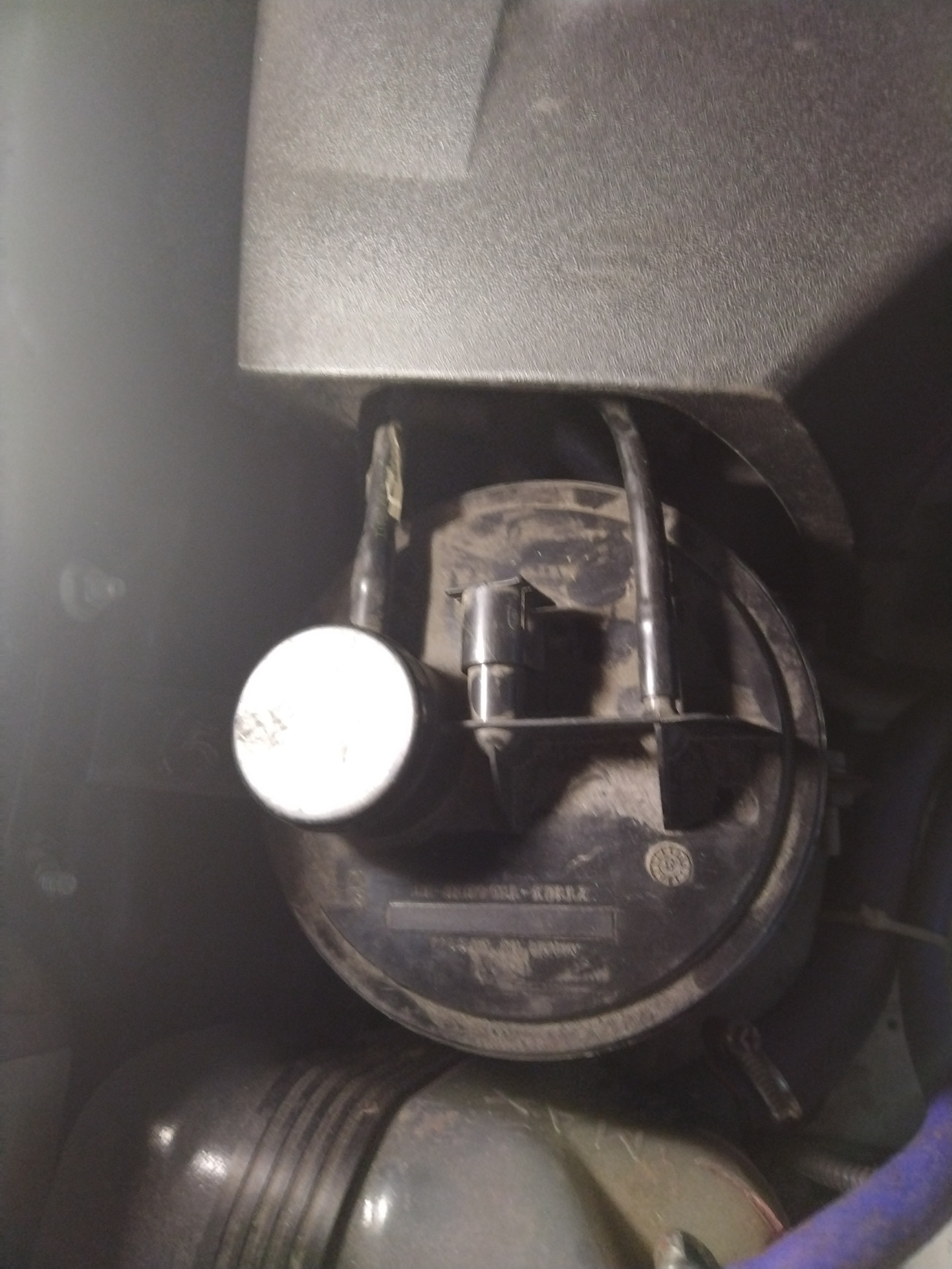 Замена адсорбера — Chevrolet Niva GLX, 1,7 л, 2008 года | плановое ТО ...