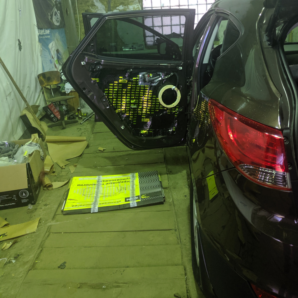 Шумоизоляция дверей — Hyundai ix35, 2 л, 2013 года | автозвук | DRIVE2