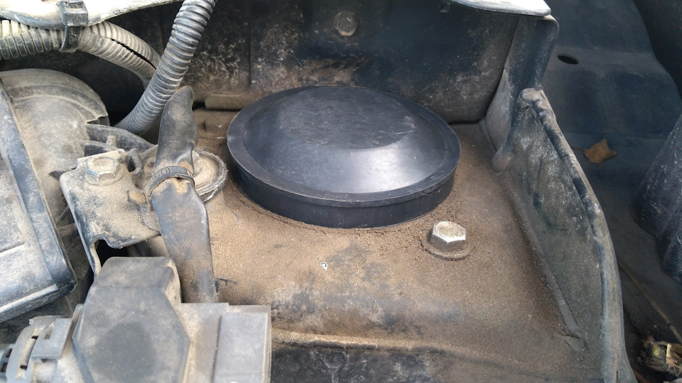 Крышки в стойки — Nissan X-Trail II (t31), 2 л, 2013 года | аксессуары ...