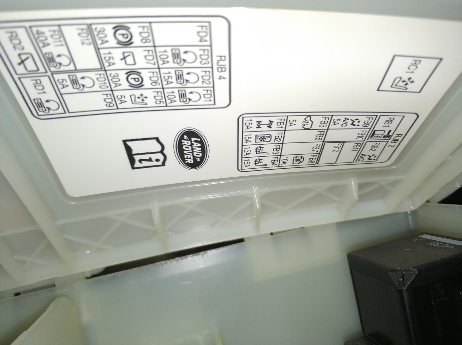 Куда предохранители делись? — Land Rover Freelander 2 (L359), 2,2 л ...