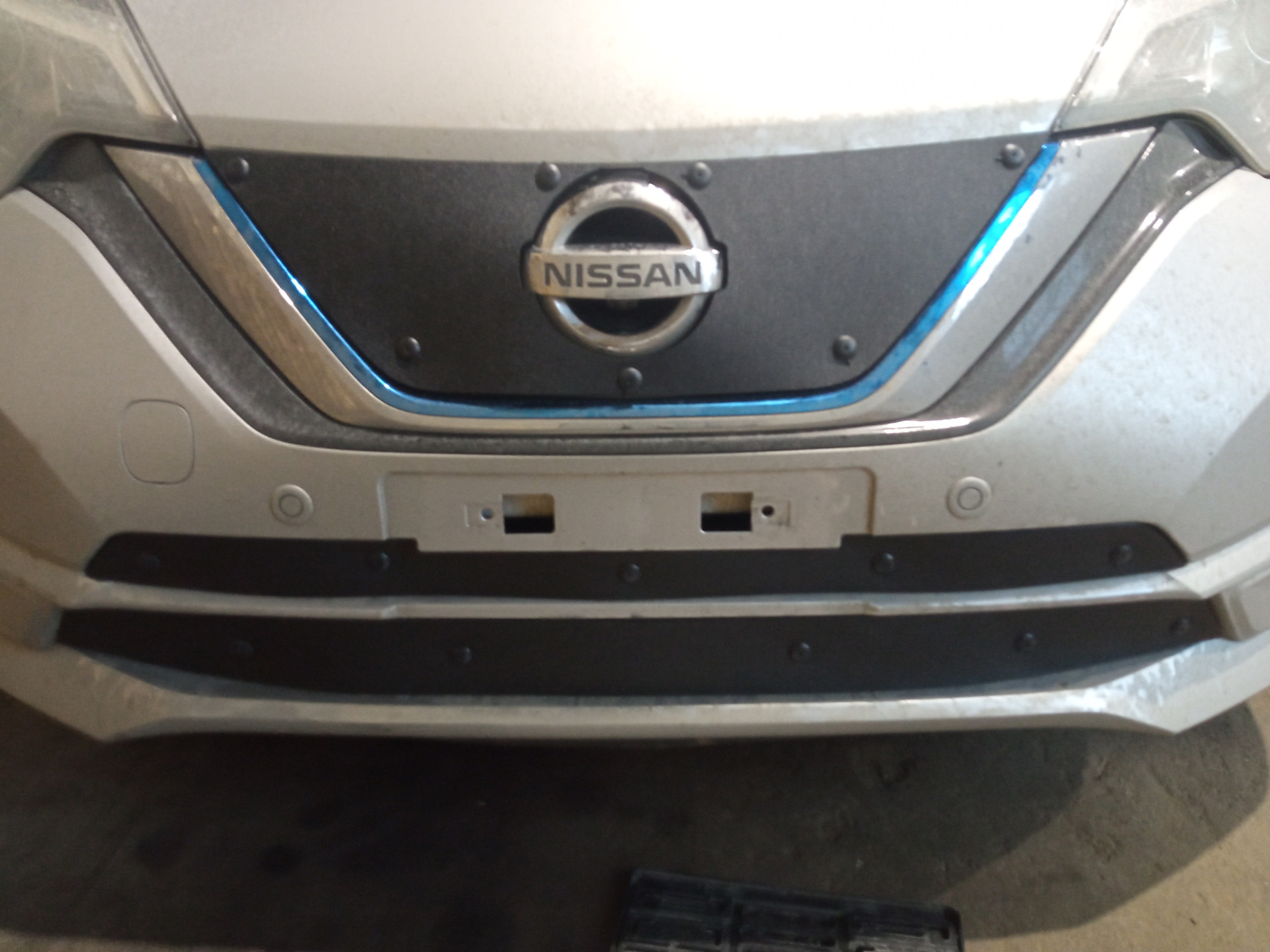 #15. Защита и утеплитель радиатора "Стрелка 11". — Nissan Note e-Power ...