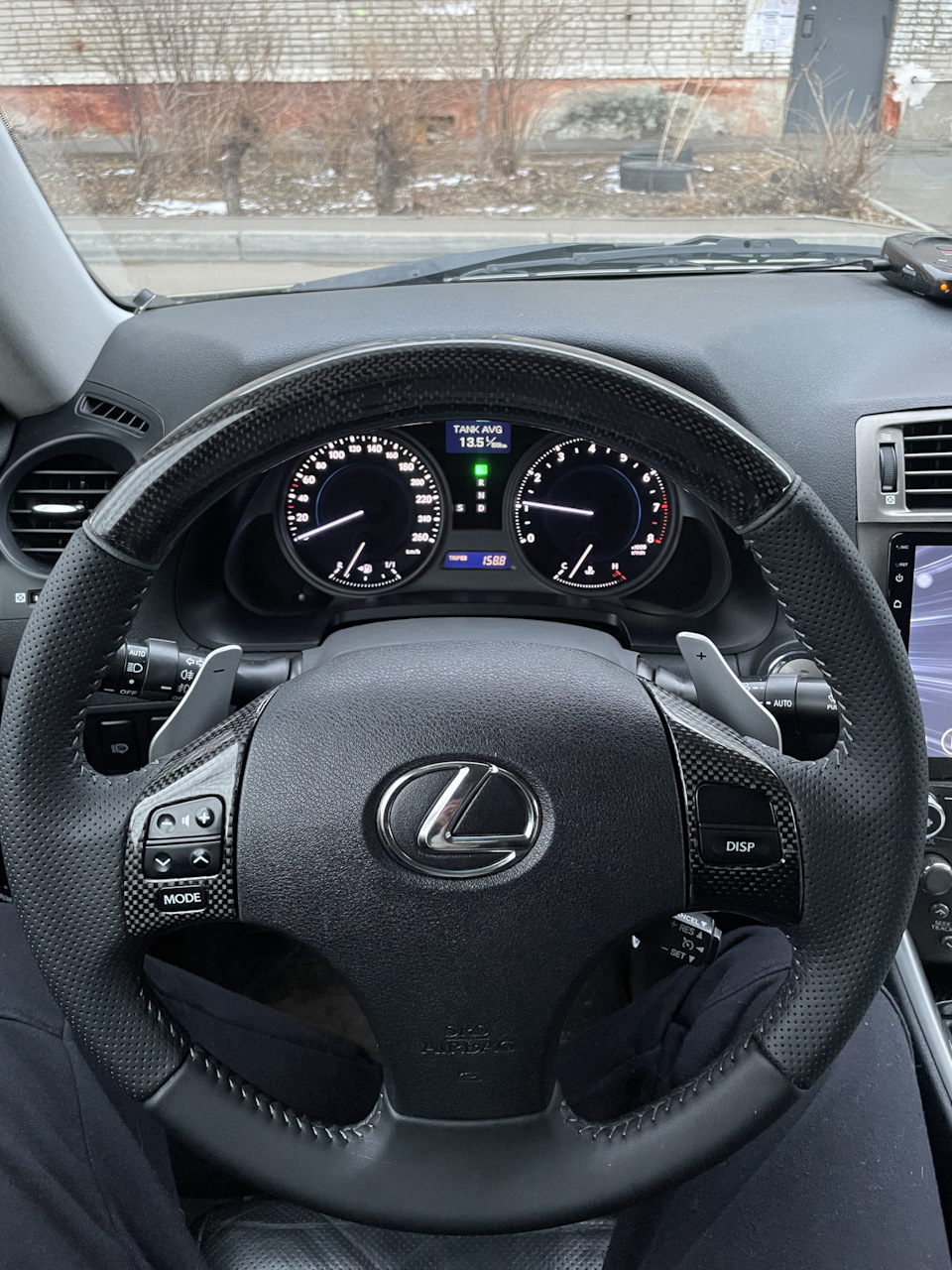 Перетяжка руля, ламинация карбоном, «кость», шлейф. — Lexus IS II, 2,5 л,  2005 года | своими руками | DRIVE2