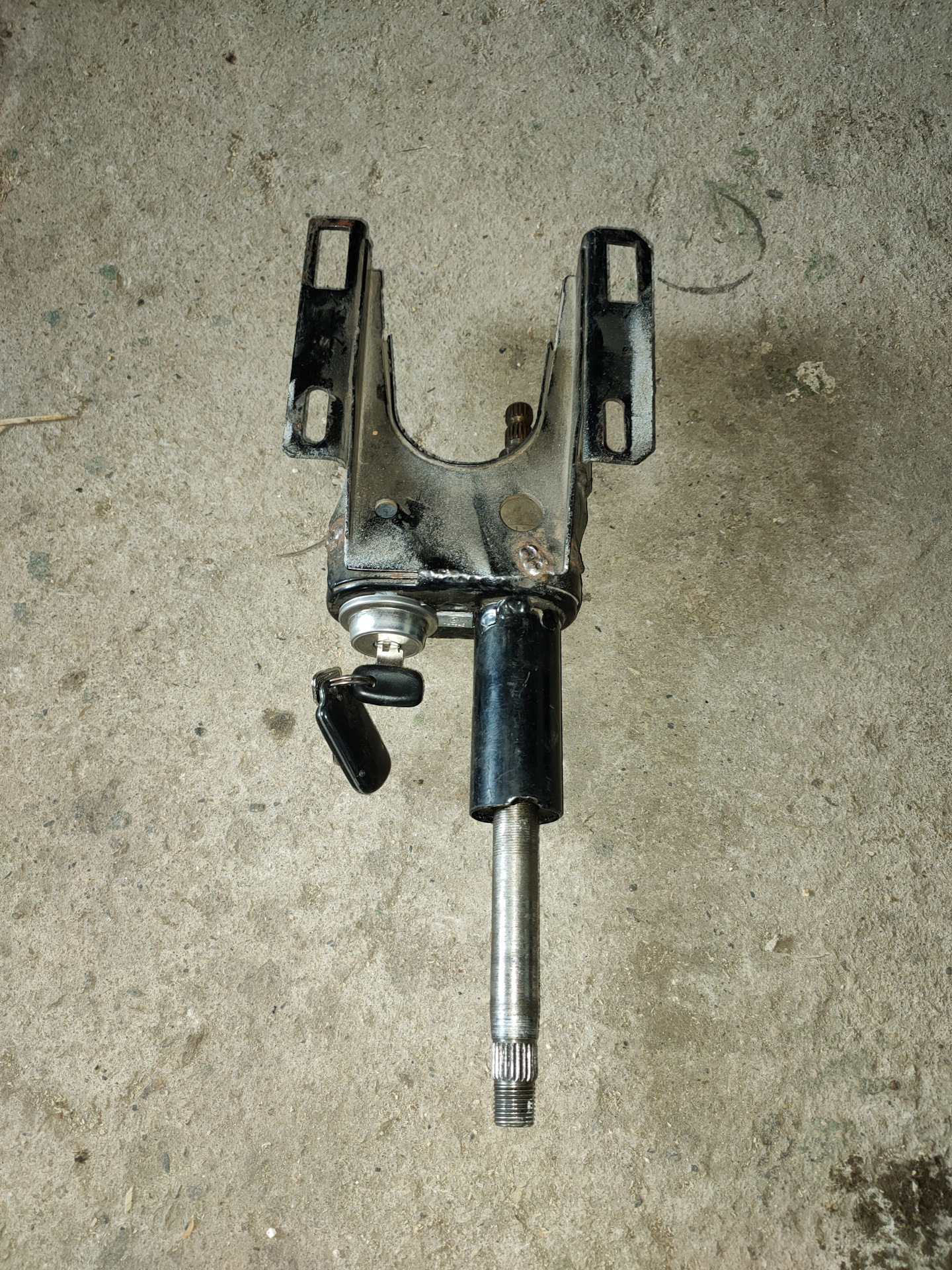 Устранил люфт рулевой колонки заменой подшипников. — Lada 4x4 3D, 1,6 л ...