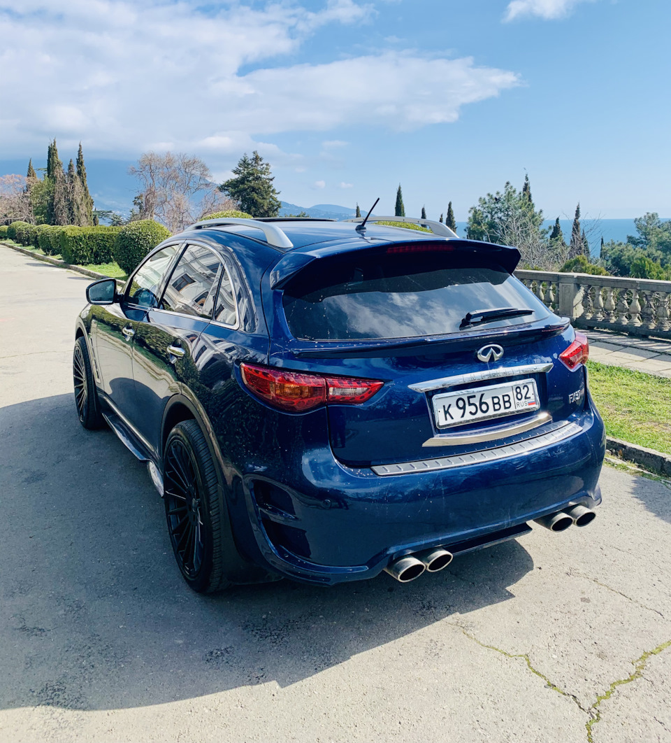 Сзади просто супер! — Infiniti FX (2G)