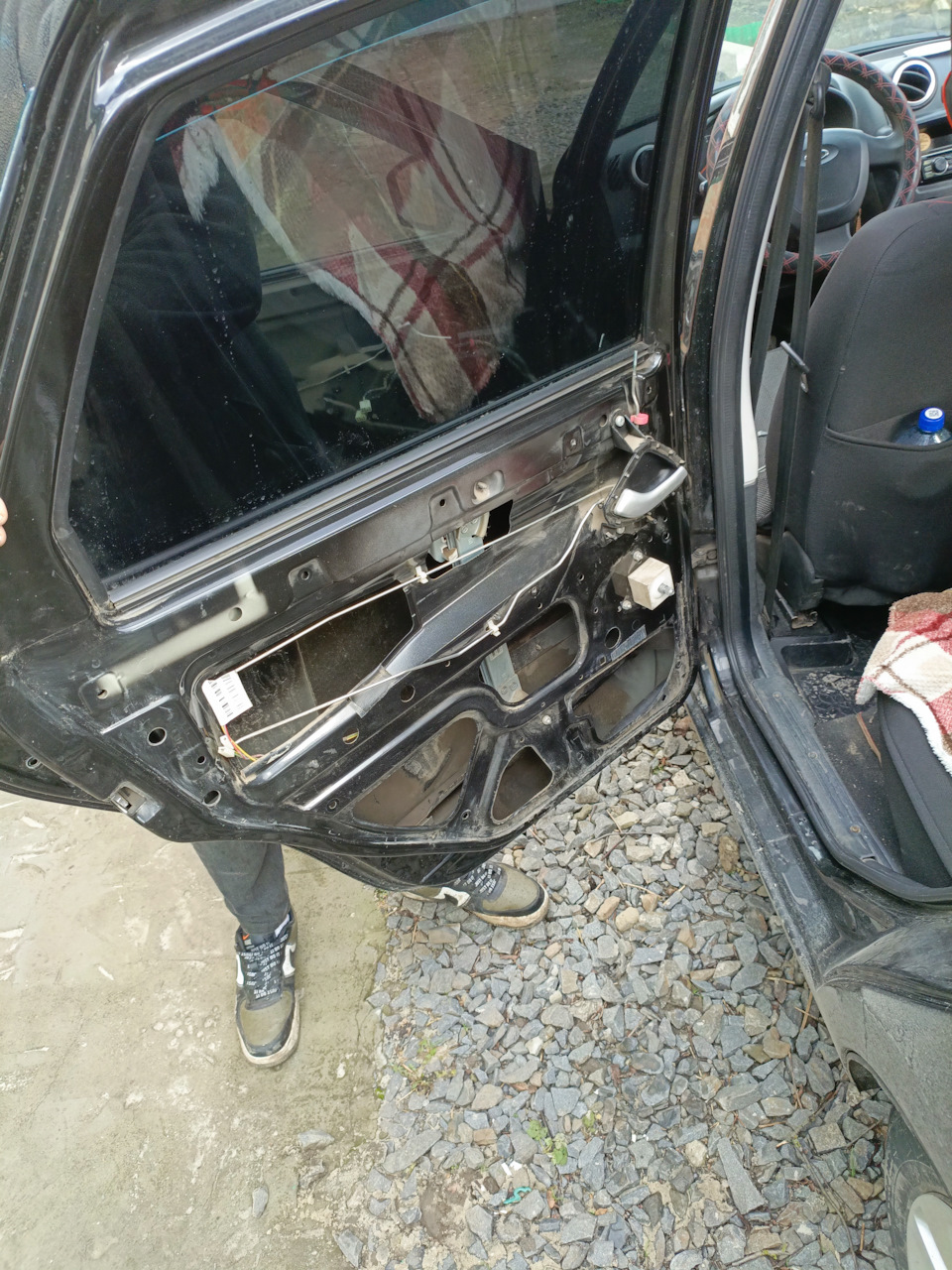 Про дверные ручки — Lada Гранта, 1,5 л, 2014 года | своими руками | DRIVE2