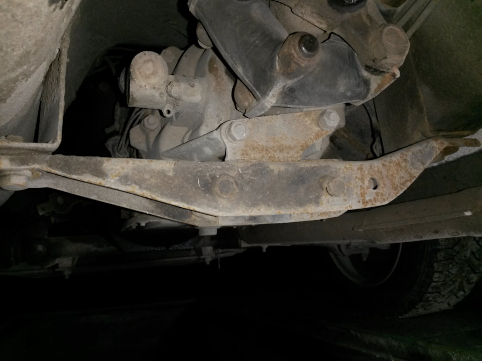 Тридцать четыре подушка кпп. — ИЖ 2126, 1,6 л, 2002 года | поломка | DRIVE2