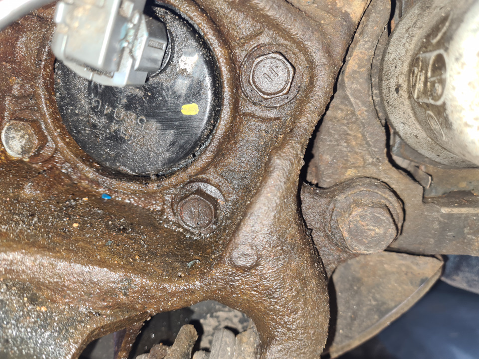 Замена заднего ступичного подшипника — Toyota RAV4 (III), 2,4 л, 2007 ...