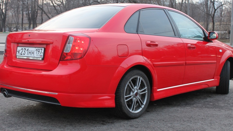 Chevrolet Lacetti Red