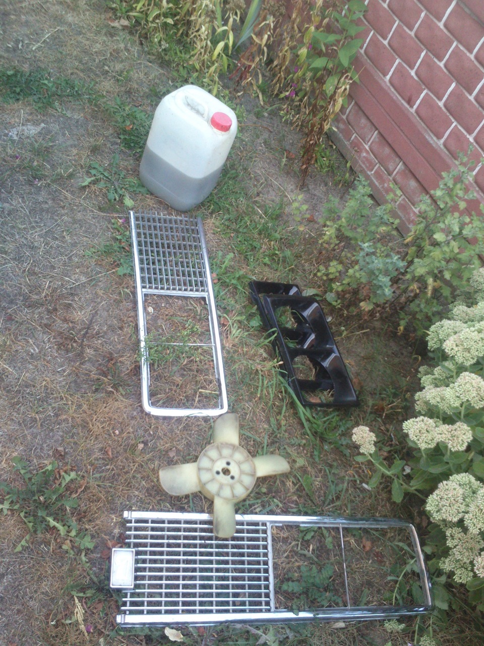 Погнало тосол из помпы… — Lada 21063, 1,3 л, 1987 года | поломка | DRIVE2