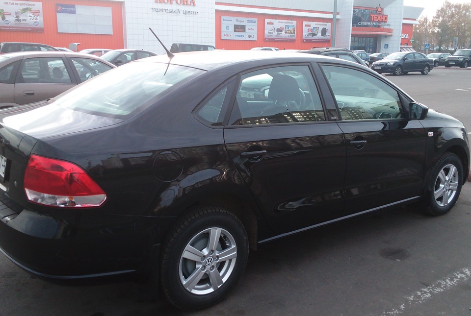Зимние колеса + брызговики — Volkswagen Polo Sedan, 1,6 л, 2015 года ...